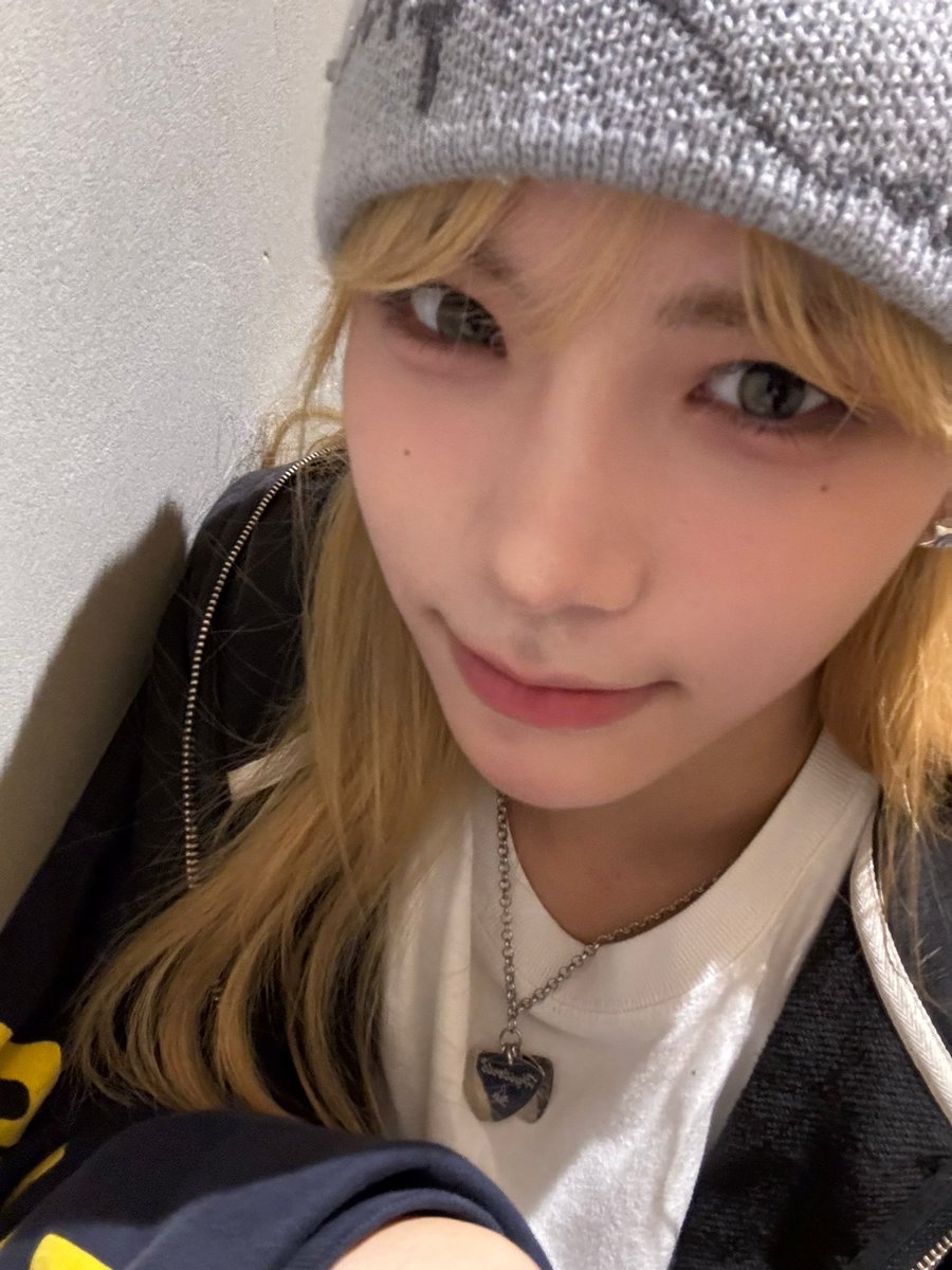 쓰껄?
#YOUNGPOSSE #도은 #DOEUN