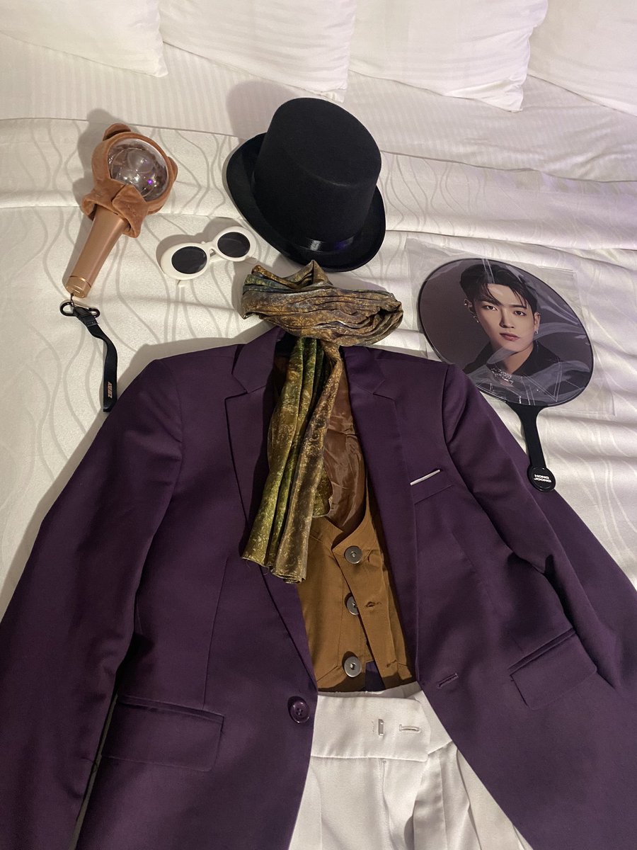 hongjseob's tweet photo. twas the night before ateez
#ATEEZinLA https://t.co/YecoQiuw08