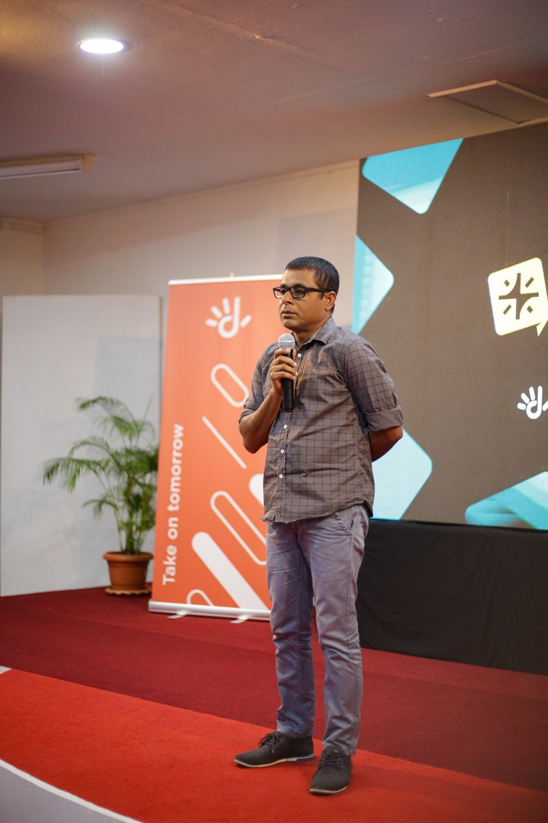 Dhiraagu tweet media