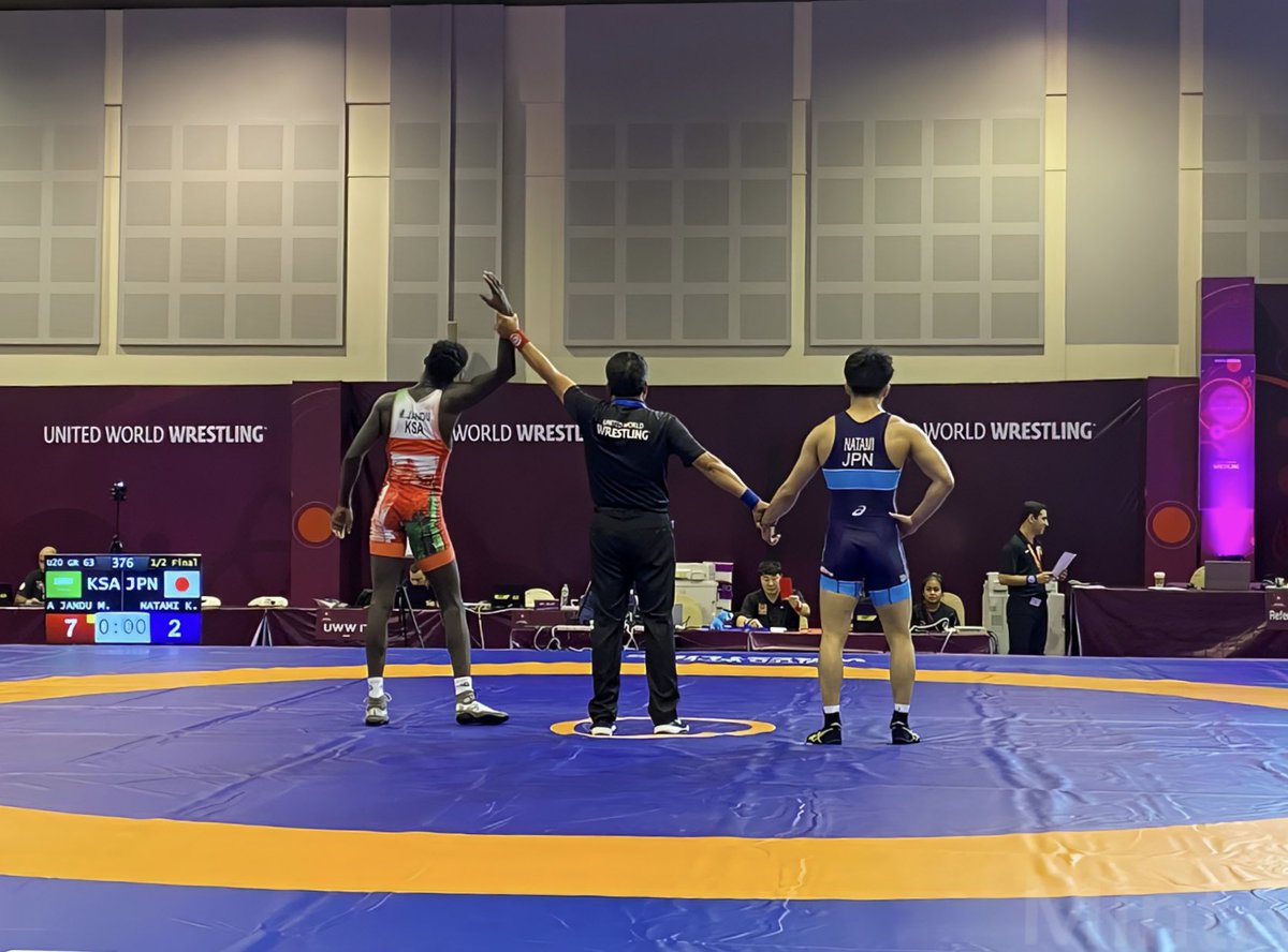 KSA_Wrestling's tweet photo. تـــــاريــــخــي 🇸🇦🚨

بطلنا منذر جندو -وزن 63KG- يفوز في مباراته الثالثة في دور النصف نهائي على لاعب منتخب اليابان Kensho NATAMI بنتيجة 7-2 👏🏻

في منافسات بطولة آسيا للمصارعة الرومانية لفئة الشباب تحت 20 سنة 🤼‍♂️

ويتأهل إلى نهائي بطولة آسيا للمصارعة لأول مرة في تاريخ المصارعة السعودية 🇸🇦