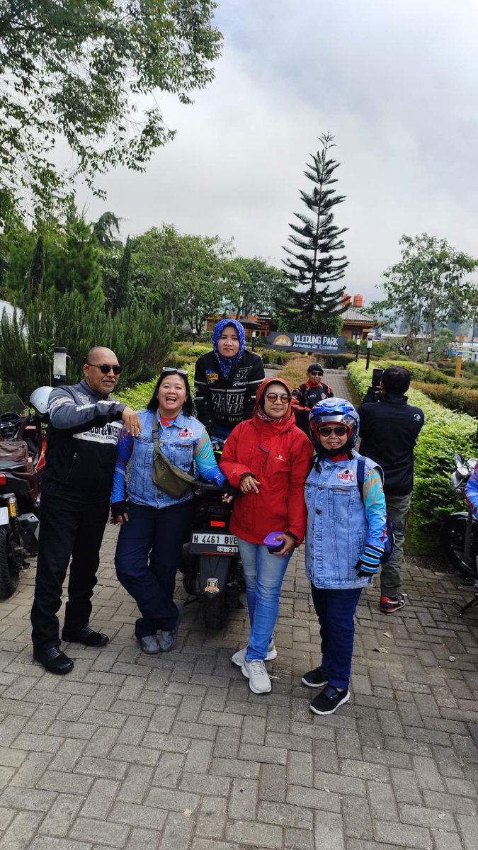 🏁 *SALAM SATU ASPAL* 🏁
*ROAD TO TOURING PEDULI*
JBT TOURING &amp; HEALING
*SEMARANG - TEMANGGUNG - WONOSOBO*
( View. Gn. Sindoro - Sumbing )
#JBT5
#SalamSatuAspal