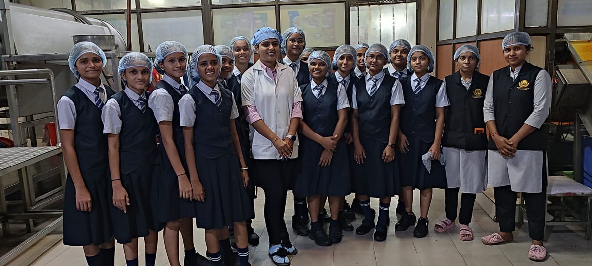 BisSurat's tweet photo. @BisSurat  organized an exposure visit for students of  Standard Club from  #NavniramanHighSchool, Surat . Total of 40 students visited Packaged Drinking Water plant. @IndianStandards @BisSurat @euroindiafoods https://t.co/J9tcKoTUCb