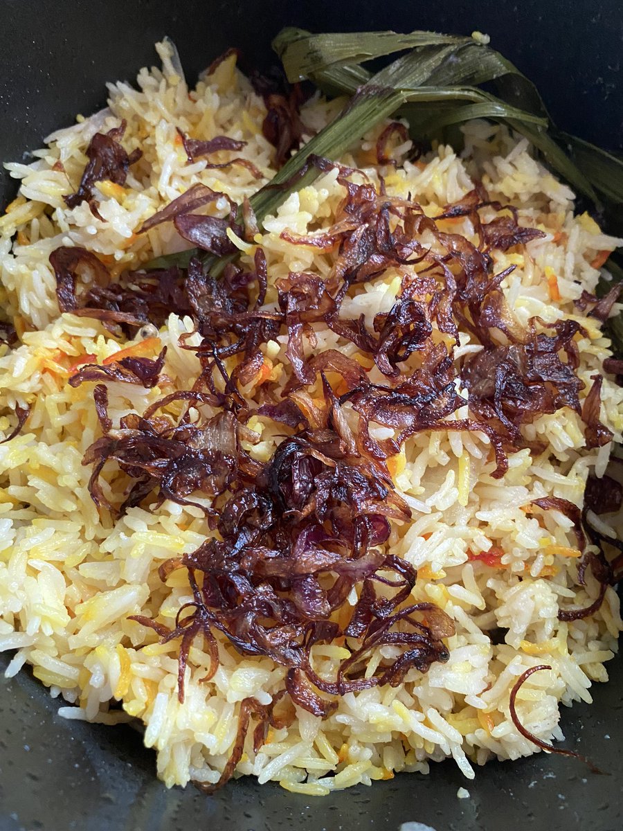 septendss's tweet photo. Nasi je sempat snap, kambing tak teringat nak snap plus dah habisss licinnn 😆🥹🤲🏻 https://t.co/POGLpNdOuR