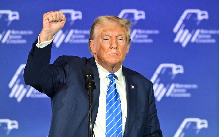 What separates the winners from the losers is how a person reacts to each new twist of fate.

- Donald Trump

#TRUMP #TRUMP2024 #MAGA #PRESIDENT