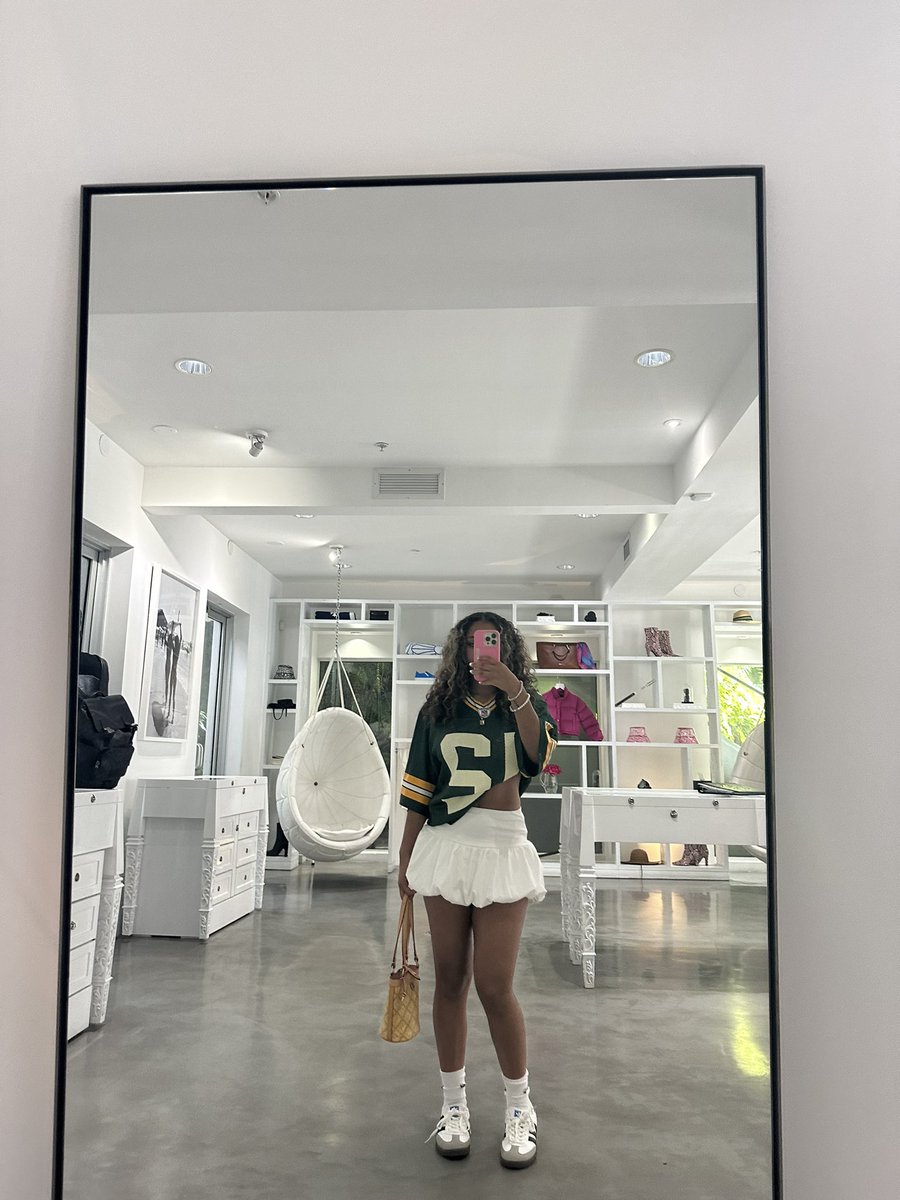 Alexandia💋 tweet media