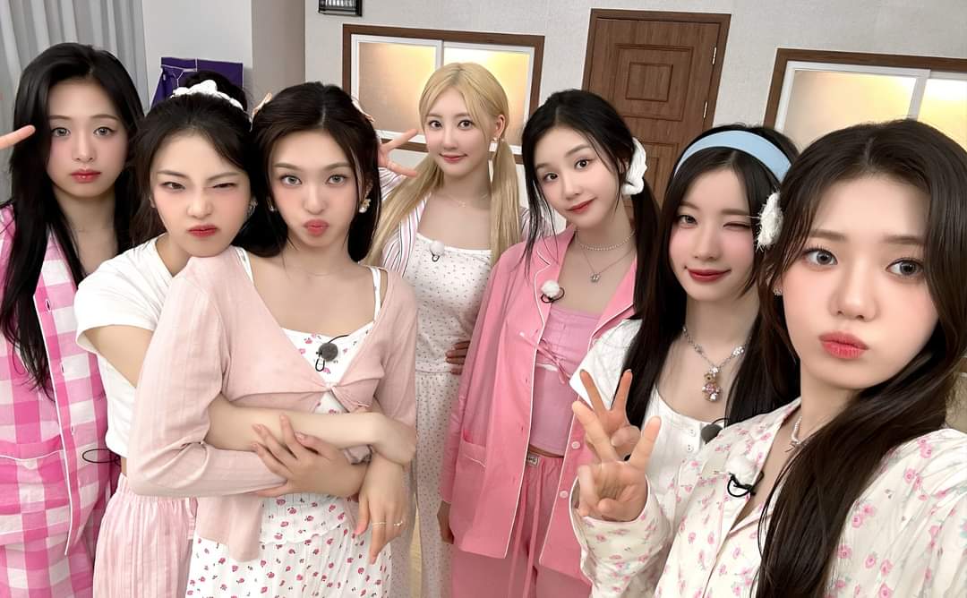 YannahSmit11261's tweet photo. A selca of babymonster from MUPLY

#MUPLY #BabyMonster #monstarz #CHIQUITA #AHYEON #rora #RAMI #asa #PHARITA #RUKA https://t.co/LPcITVibMh