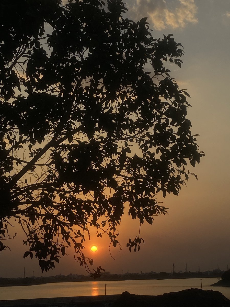 mansebanjaran's tweet photo. Quote tweet with sunset media https://t.co/K5RKTuWtbs