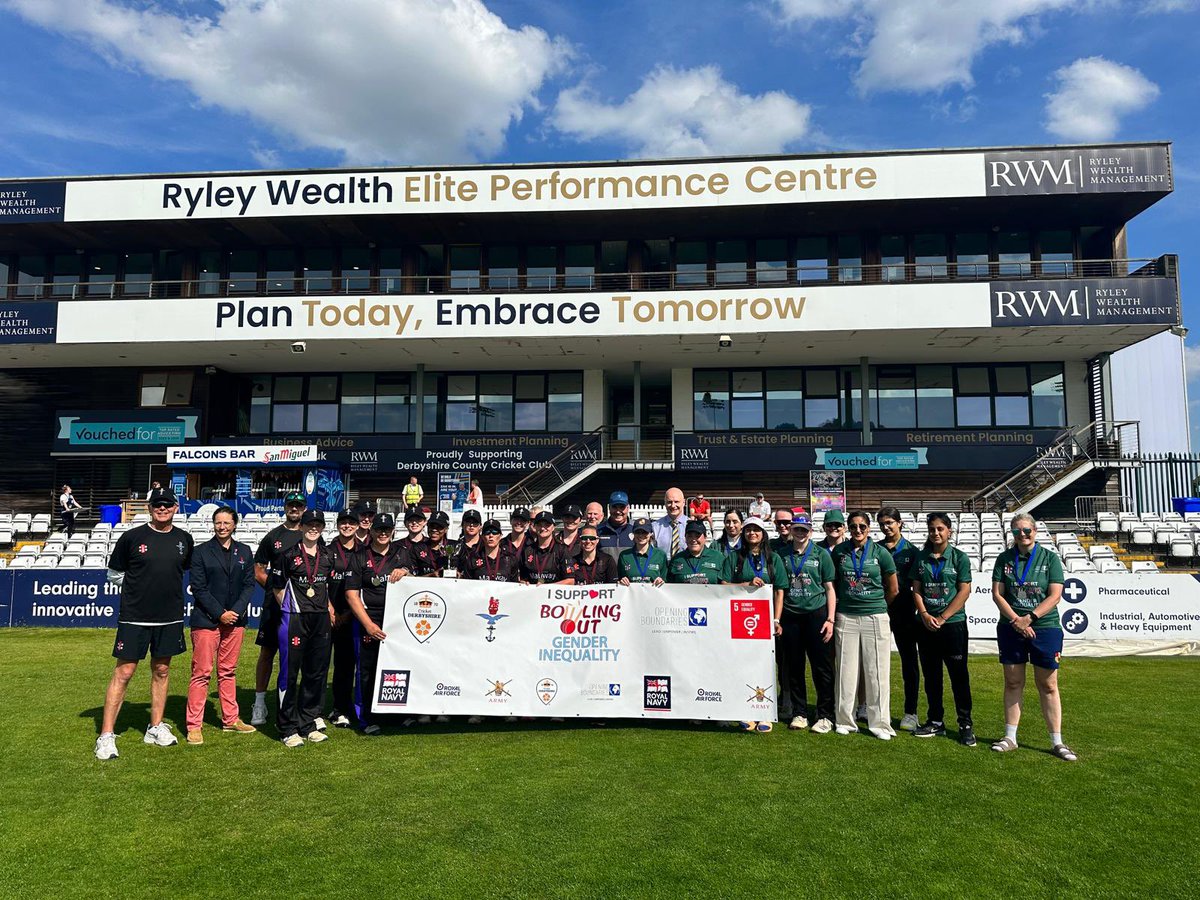 OB_0fficial's tweet photo. A massive THANK YOU to @DerbyshireCCC who hosted our #BowlingOut Gender Inequality game with @UKAFLadiesCC before the @VitalityBlast at the county ground. Another great opportunity for women in sport 🏏 #EqualPlayingField https://t.co/sOmewT0Sd1