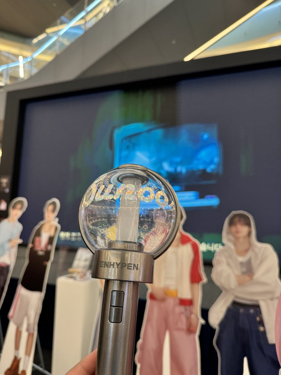 rockersunoo's tweet photo. for the hype and enhypen! 

#RomanceUntoldInKL 
#SUNOOStation @BELIFTLAB @ENHYPEN #ENHYPEN @ENHYPENMalaysia @entityofficials @sunoostation https://t.co/PgiNJJrVdd