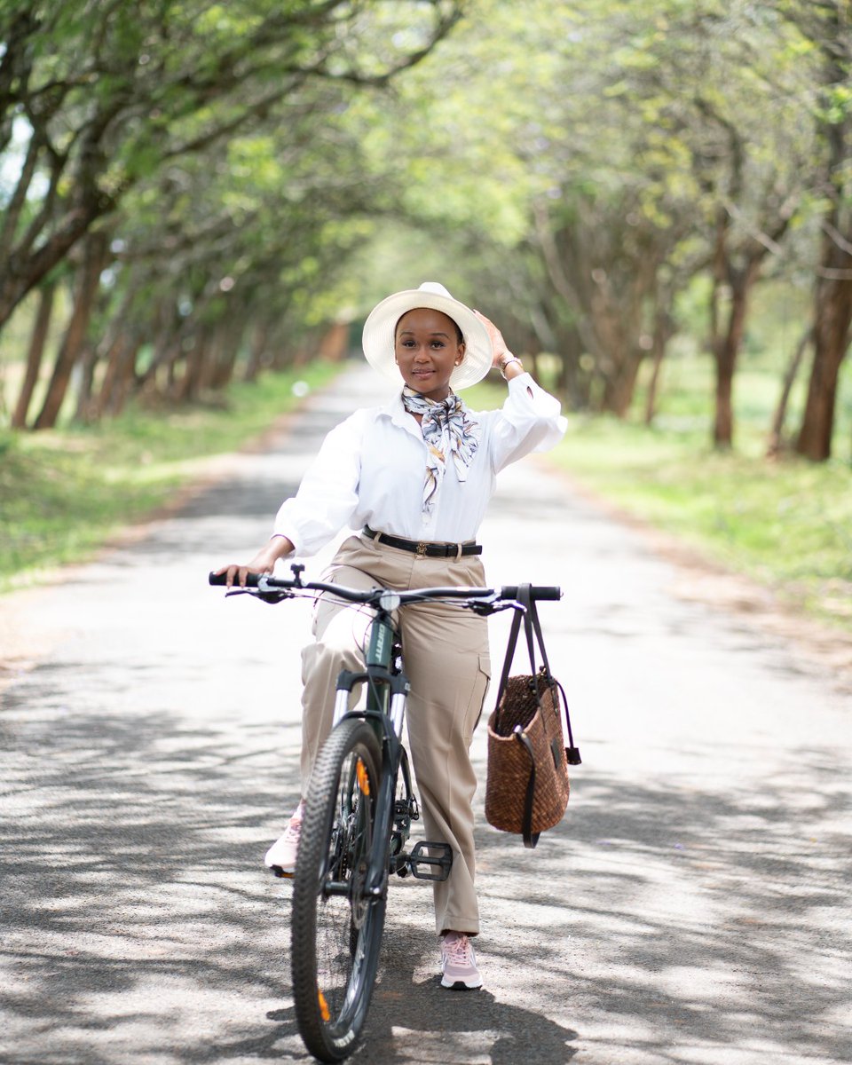 FairmontMtKenya's tweet image. Explore the beauty of Fairmont Mount Kenya Safari Club on two wheels! 🚴‍♂️ Immerse yourself in nature's splendor as you cycle through our stunning property, where every turn offers a new adventure. 

@FairmontHotels 

#fairmontmoments #stayiconic #all_mea #laikipia