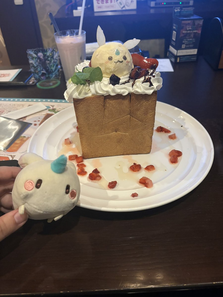 STlove_Enemin's tweet photo. 行ってきた！！！トトトー1人で食べるもんじゃなかった………1時間かけた……
でも楽しかったし美味しかった(≡3≡)
 #メルスト10年の輝跡展 https://t.co/ZNJbTUN4xa