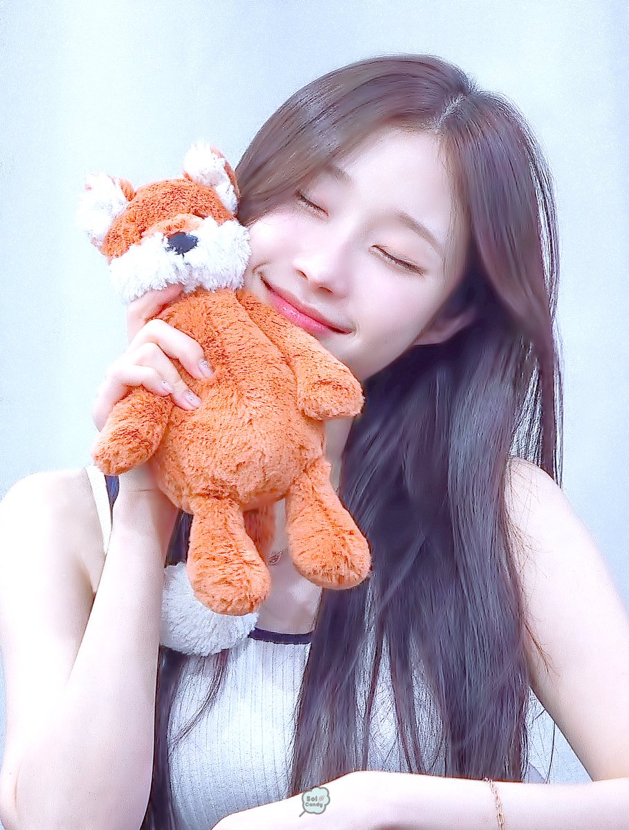 Sol_Candy_'s tweet photo. 240718 에버라인 팬사인회 채솔🦊(2)

채솔이가 두 명🦊🦊(˶• ﻌ •˶)

#시그니처 #cignature #채솔 #chaesol https://t.co/XlIHIU5Oh8