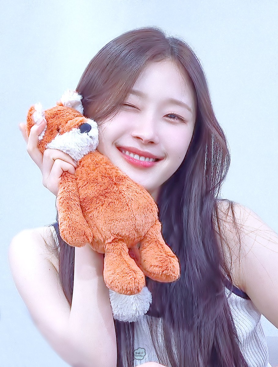 Sol_Candy_'s tweet photo. 240718 에버라인 팬사인회 채솔🦊(2)

채솔이가 두 명🦊🦊(˶• ﻌ •˶)

#시그니처 #cignature #채솔 #chaesol https://t.co/XlIHIU5Oh8