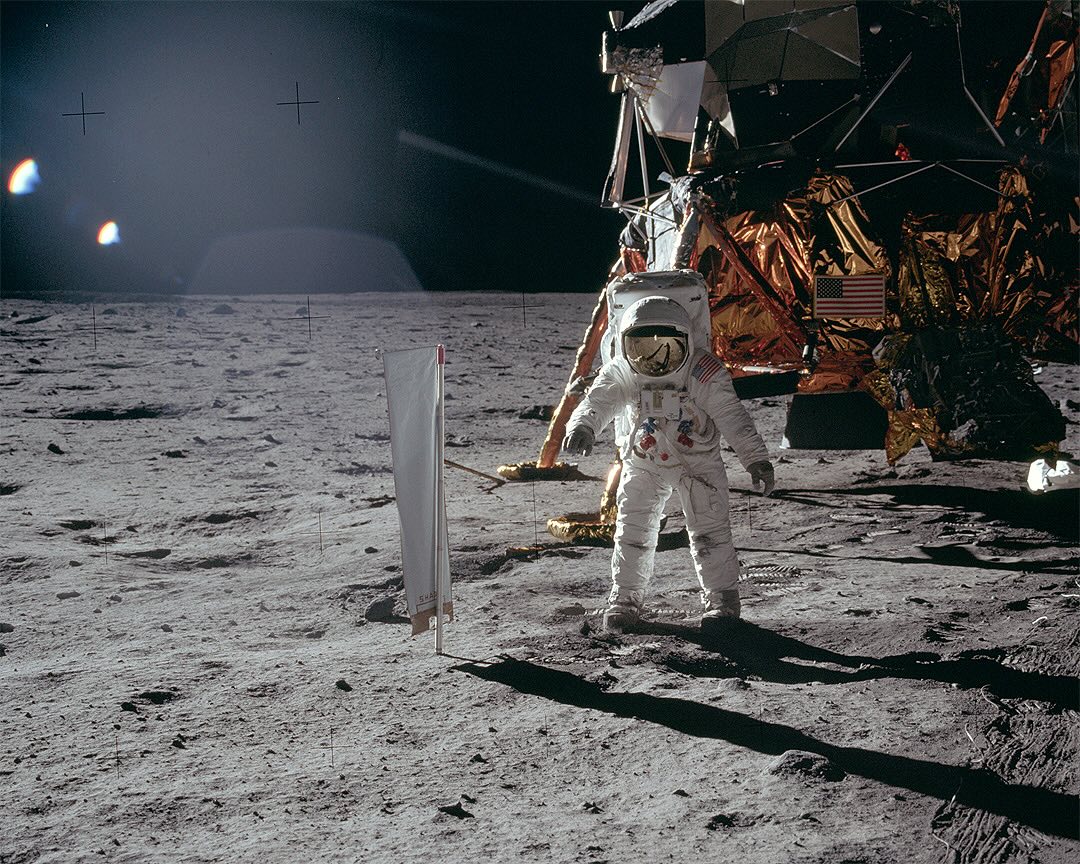 titchashen's tweet image. 20th July 1969, 55 years ago, a few folk with the right stuff showed the way.
#apollo11 #moonlanding #apolloprogram #nasa #moon #lunarorbit #jwst #spaceexploration #spacetravel #saturnv #lunar #space #neilarmstrong #buzzaldrin #apollophotos