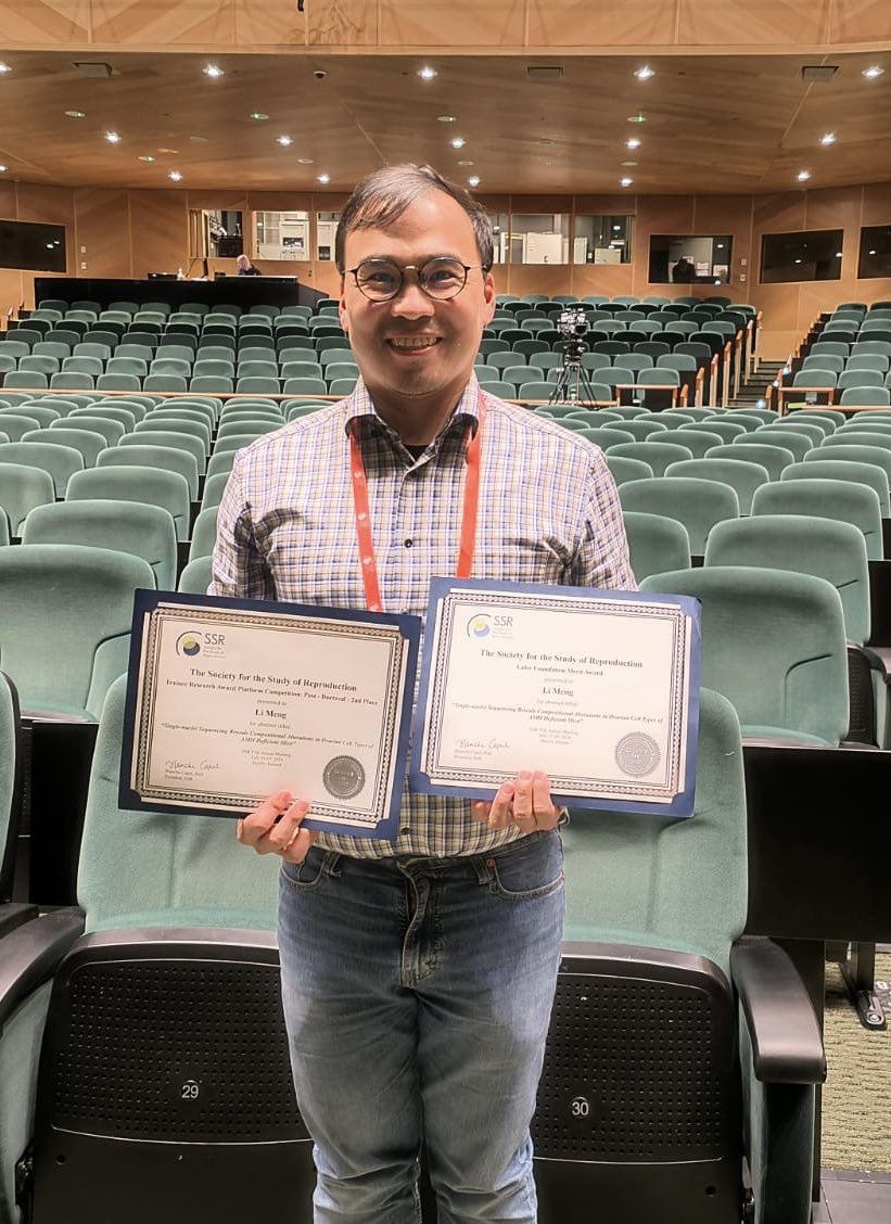 Jenny Visser (@jenny_a_visser) on Twitter photo Congratulations to Li Meng for winning a Lalor award at #SSR2024, and subsequently 2nd prize at the podium competition. Presenting our work on snRNA seq transcriptiomics of AMHKO ovaries, identifying new pathways. Proud supervisor.
@erasmusmc <a href="/TheEndoSociety/">Endocrine Society</a> <a href="/ESEndocrinology/">European Society of Endocrinology (ESE)</a> Congratulations to Li Meng for winning a Lalor award at #SSR2024, and subsequently 2nd prize at the podium competition. Presenting our work on snRNA seq transcriptiomics of AMHKO ovaries, identifying new pathways. Proud supervisor.
@erasmusmc <a href="/TheEndoSociety/">Endocrine Society</a> <a href="/ESEndocrinology/">European Society of Endocrinology (ESE)</a>