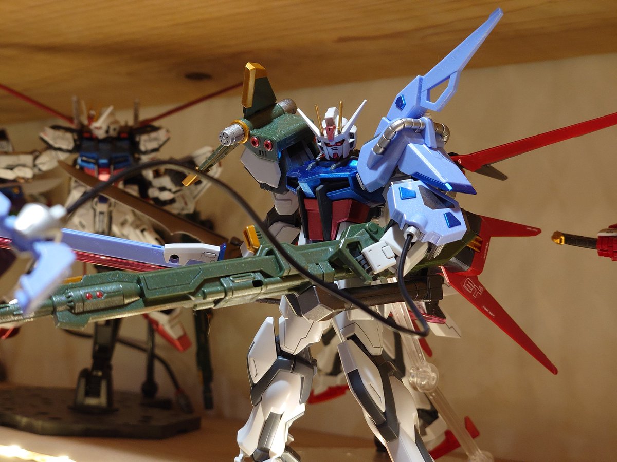 antyo7's tweet photo. ポージングむっずっ
動かす度にパーツが、ポロりする

#ガンプラ初心者 https://t.co/jyTaMoMELv