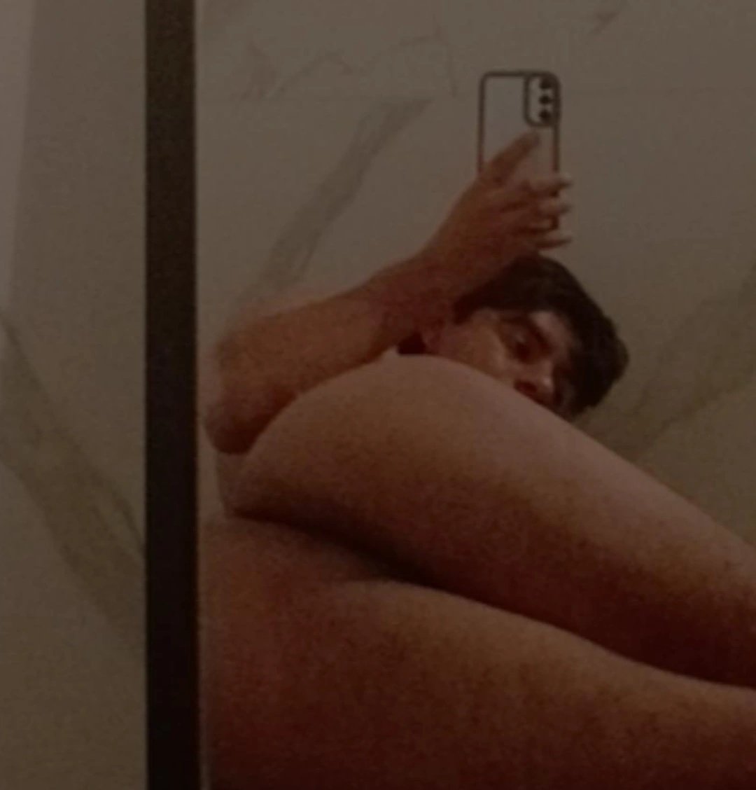 Eduardormzz's tweet photo. 🍆 o 🍑? https://t.co/9a1cXwR97j
