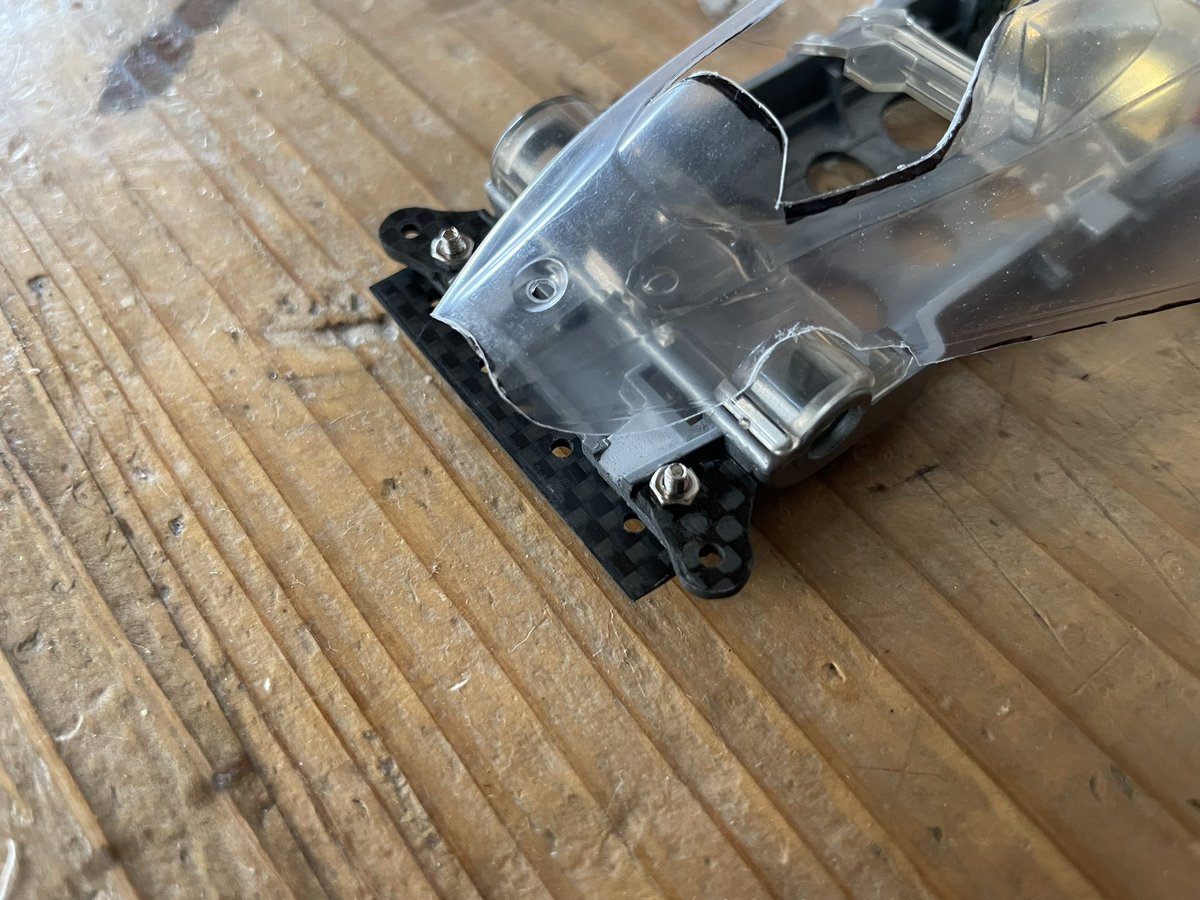 CUbiiZ9TyQXAJFa's tweet photo. To be prepared.
VS chassis.
#tamiya #タミヤ #mini4wd #ミニ四駆
#vschassis https://t.co/N3ZaHytMpe