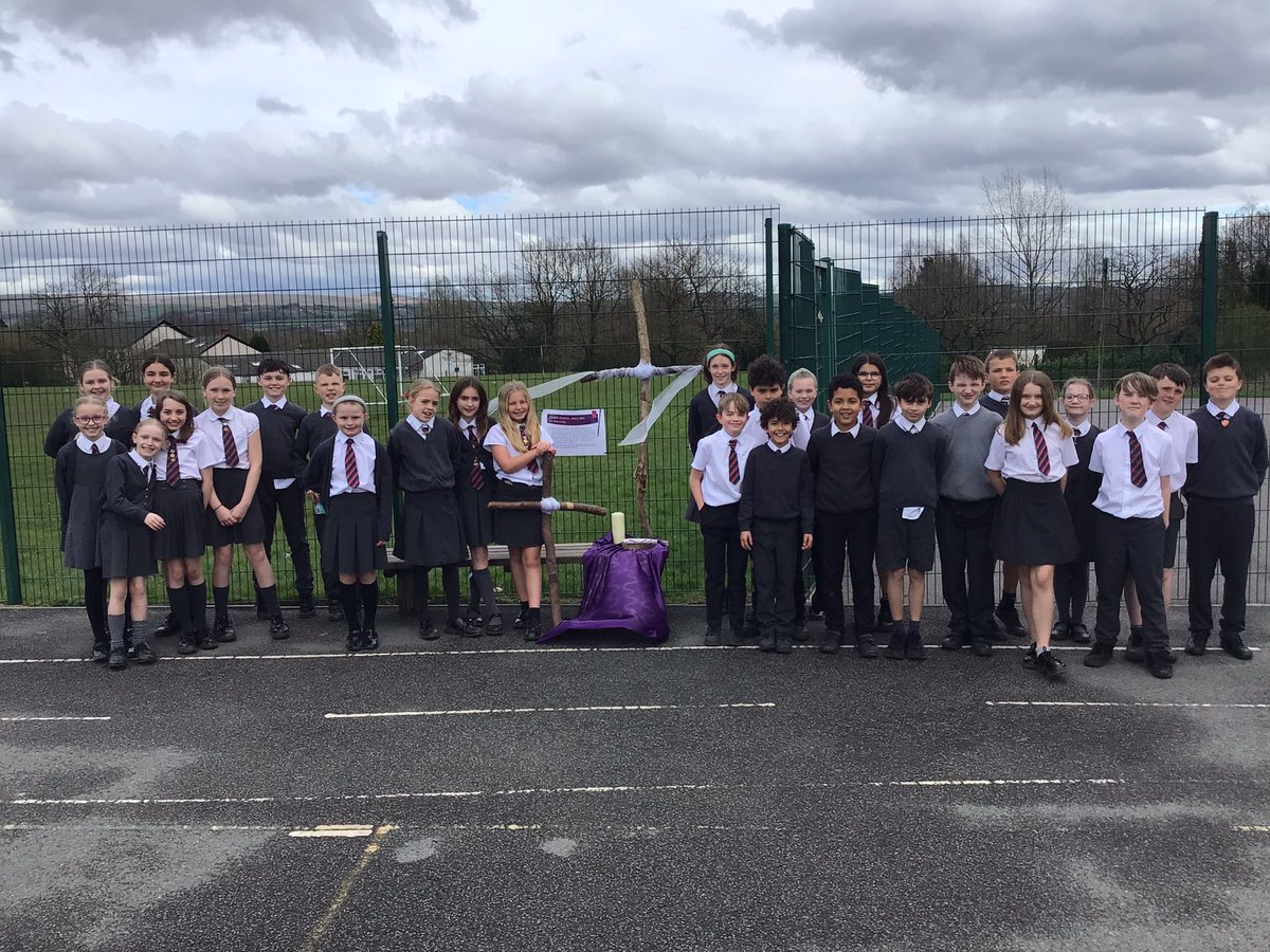 What an absolute pleasure it has been to call this group of children my class this year. Throughout the year they have blown me away with their knowledge and kindness. For those leaving I wish you all the best of luck, keep being you! Thank you for the generous gifts #happysummer