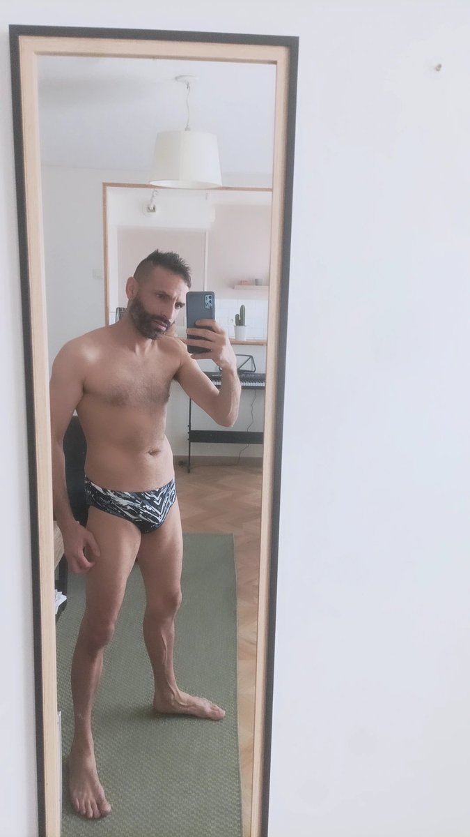 Petite vidéo lundi matin 😈🍆🔞
Tu veux la voir ?
Like et RT ❤️🔁