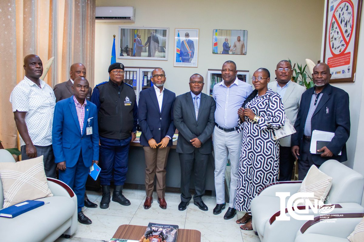 IccnRdc's tweet photo. ICCN et INTERPOL en entretien
Le DG de l’ICCN @ngangay_y a eu un échange fructueux sur les questions liées à la criminalité faunique et floristique, vendredi 19 juillet dans son cabinet. 
Avec la délégation de l’accord de Lusaka et les responsables de l’INTERPOL en RDC (1/2) https://t.co/WKdvB8OpWi