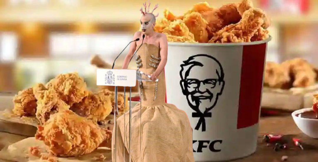 lalola_millet's tweet photo. ¿Habéis visto el nuevo anuncio de KFC? #PolloPollo https://t.co/vzq8yxsaJ4