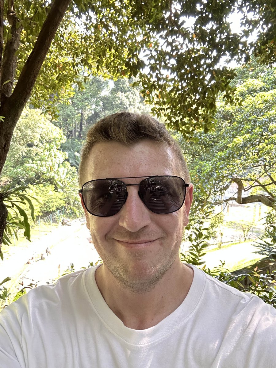 CheekyCrypto's tweet photo. GM Crypto Fam!! βοΈ Any exciting projects on your radar today? #CryptoHustle #BlockchainWeekend https://t.co/wpmvDYEPaM
