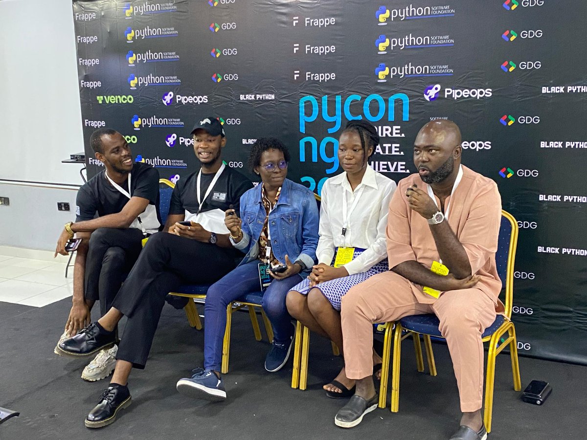 sophiairoegbu_'s tweet image. More pictures from #PyConNG2024 with @bumie_rose @oloruntobiA @GiftOjeabulu_ @david_ugwuson78 @Geektutor @blackpythondevs NG team 🥹
