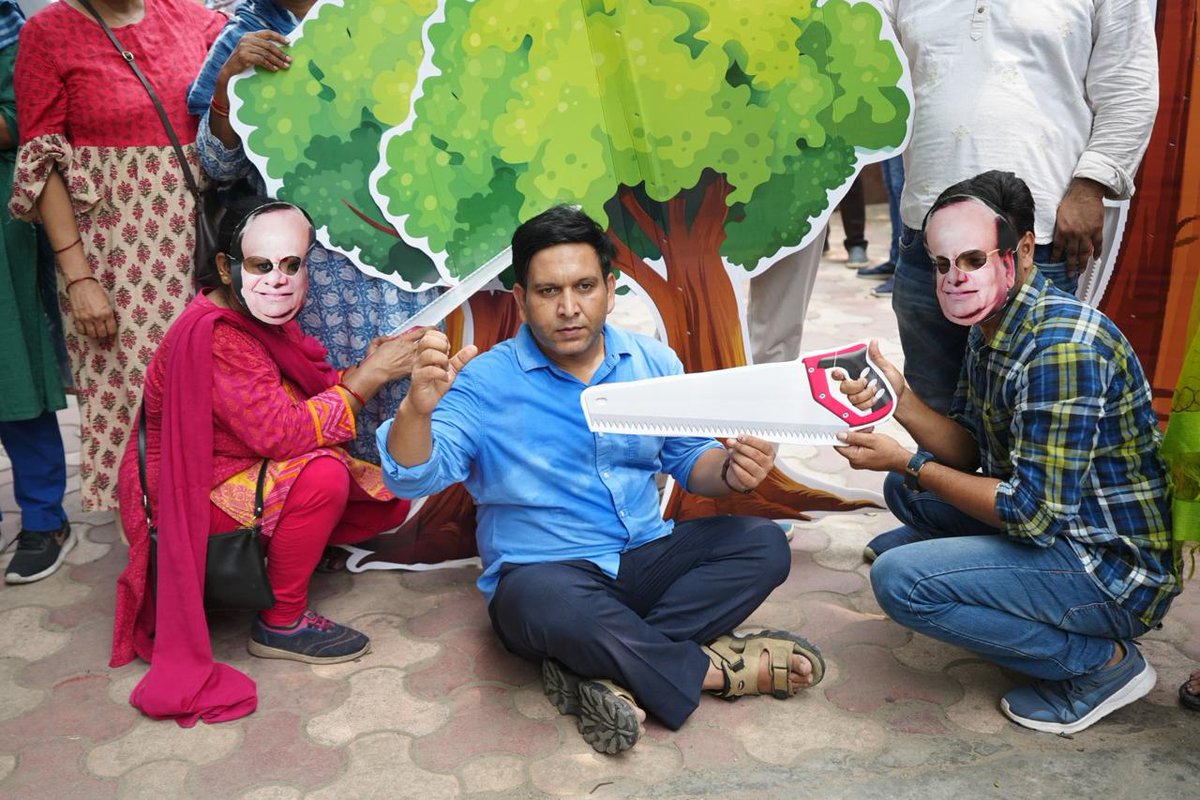 AAP won’t stand by as 1100 trees are cut down in Delhi 🌳. Mr. LG, we will make sure your plan is brought to light and opposed! #AAPProtestsFor1100Trees