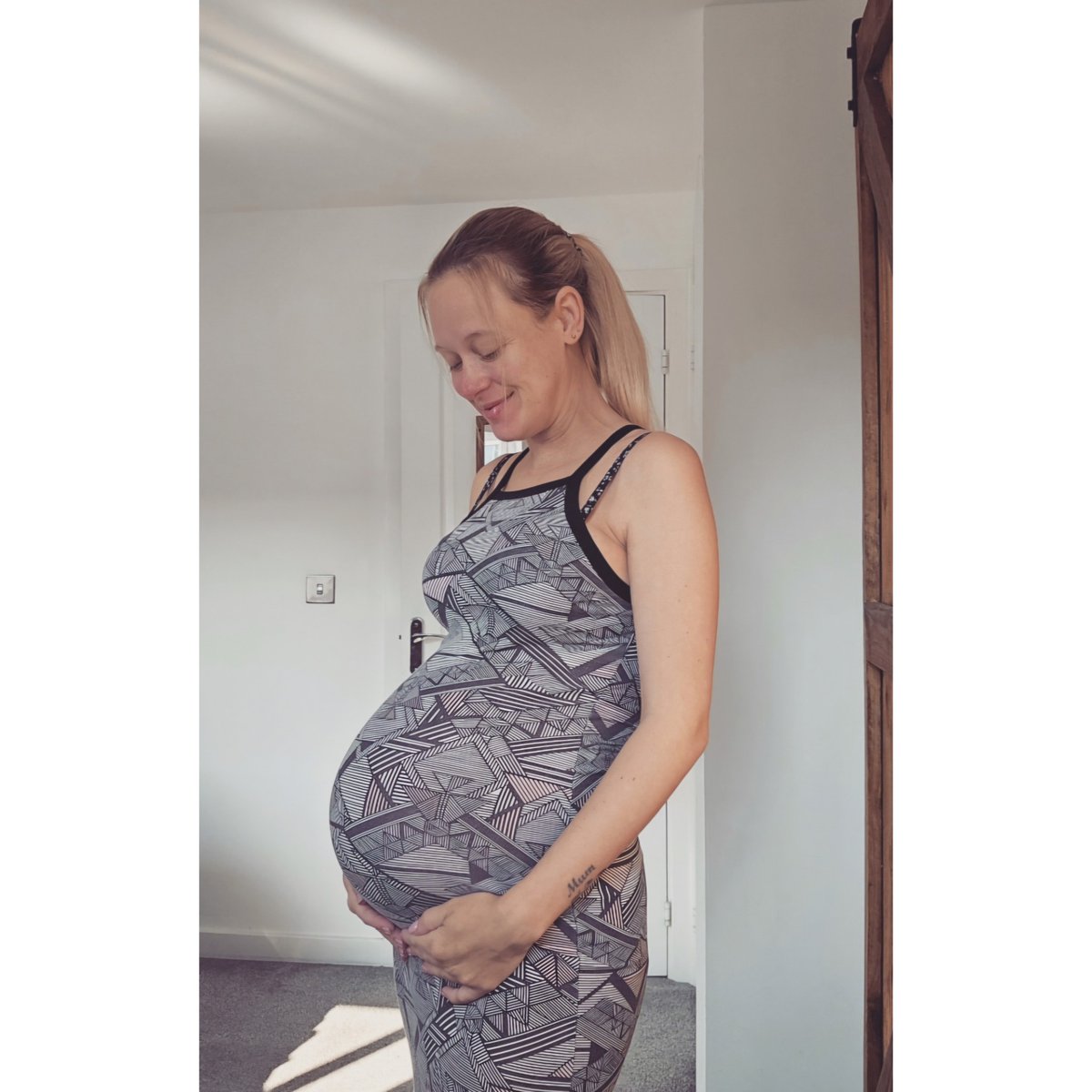 AmyLaura_xx's tweet photo. And that's a wrap! Work done for a whole year 🥲👣

Time to rest before our daughter enters the world 🌸 https://t.co/yw14uTWKi3