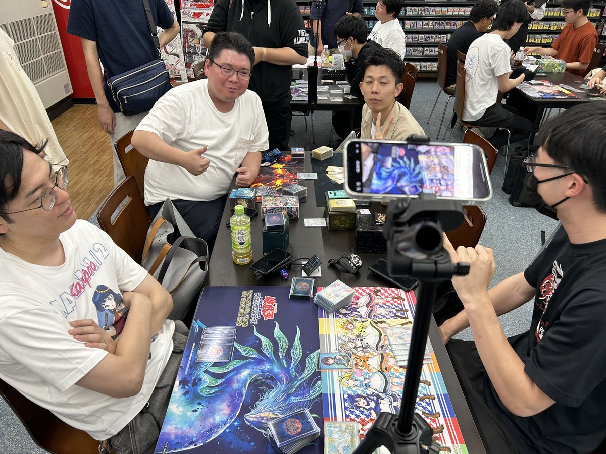 nanahoshi_cs's tweet photo. 第10回七星杯
決勝トーナメント7名分布
デモンスミスユベル2
天盃2
デモンスミスR-ACE1
デモンスミス蛇眼1
鉄獣スプライト1

現在準決勝スタートしました https://t.co/2aRDTr7SjP