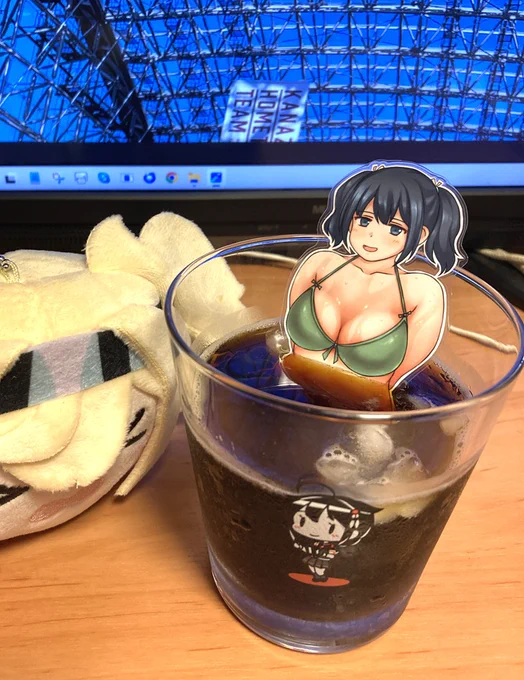 ラミカは水に強いはず(?)なのでこういうの作ったら合法的に水着艦娘が浸かってるのを見たり飲んだりできるのではと思ったのだ。使用前後で綺麗に洗う必要はありますが。でも長時間水分に触れた場合のことなどは知らないし、引き続き検証せねば。皆様もやるなら自己責任にて… 