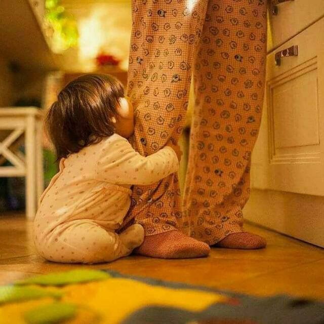 Nil_abi0's tweet photo. بچت اینجوری بهت بچسبه و نزاره بری سرکار،چیکارش میکنی؟ https://t.co/czxYYZtV8X