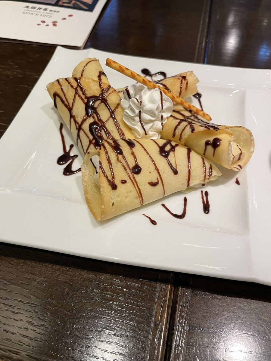 koltuko5's tweet photo. 珍しく土曜日午後休なのでカフェで普段頼まないものを食べる https://t.co/hVLMAO1YtM