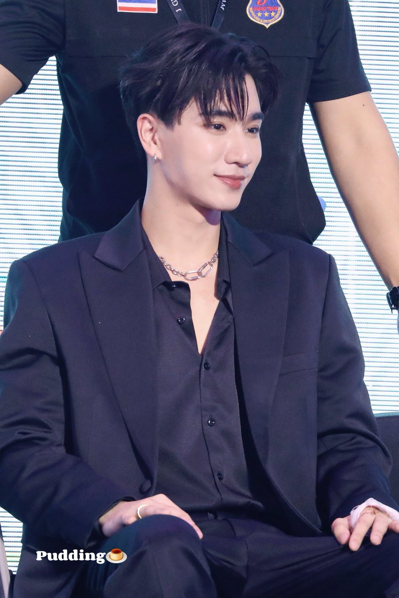 PPPudding0_0's tweet photo. ❥𝟮𝟰𝟬𝟳𝟮𝟬

"🥹"   @perthppe 

PERTH IN CHINA
#KDPPE #PerthTanapon
#PerthNaningFanmeeting
#王俊勇perth https://t.co/wy6719g1U0