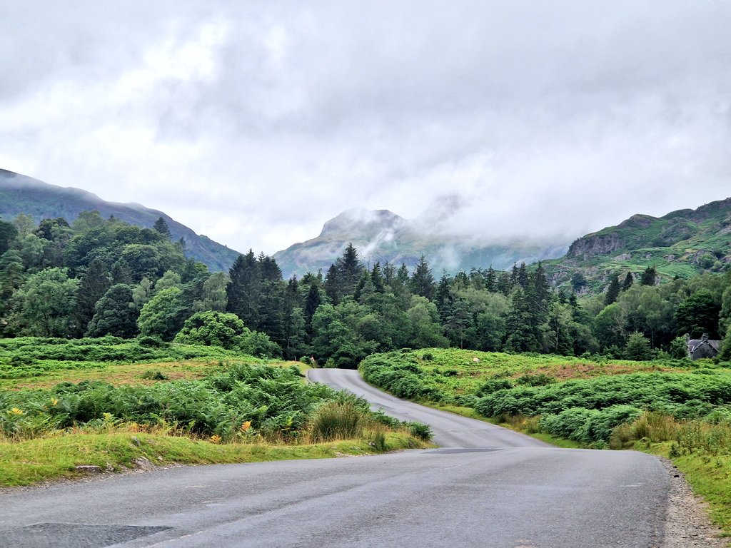 Muslim_Hikers's tweet photo. Good morning! 🌄 We're all set for an amazing day of hiking at Langdale Pikes in the Lake District. Excited to explore the stunning landscapes and connect with fellow hikers #MuslimHikers #LangdalePikes #LakeDistrict https://t.co/BcKUWpU9YV