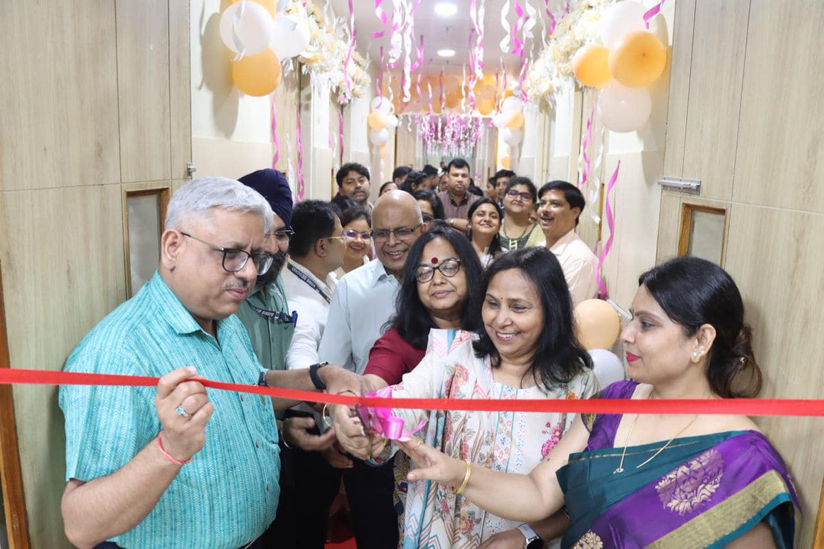 deoghar_aiims's tweet photo. Inauguration of MATERNAL FETAL SIMULATION LAB by the Department of OBG .
The department also organised a CME and Workshop on simulation on this occasion yesterday .
#maternalfetalsimulation #learningthroghsimulation #simulationeducation https://t.co/uVSBCzLW9B