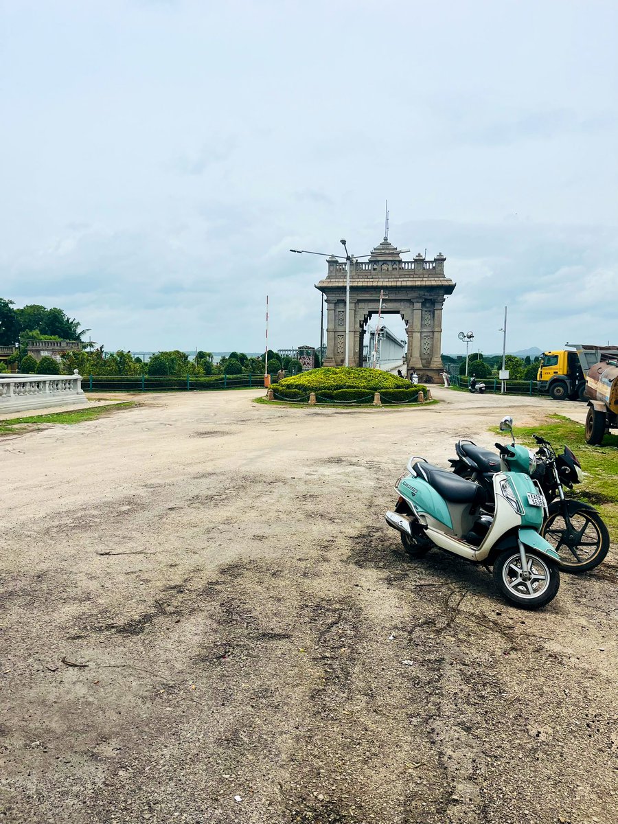 Karan_Sridhar's tweet photo. All the way to Mettur from KRS https://t.co/IFEkqRvzd1