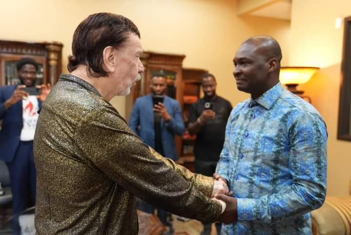 sil_vee_yah's tweet photo. Apostle Selman meets with Mike Murdock. We know how much AJS loves Mike Murdock. He would always say he got to understand “the grace for favor” from him. 

What a moment 🥹! https://t.co/4dkeN6lbTV