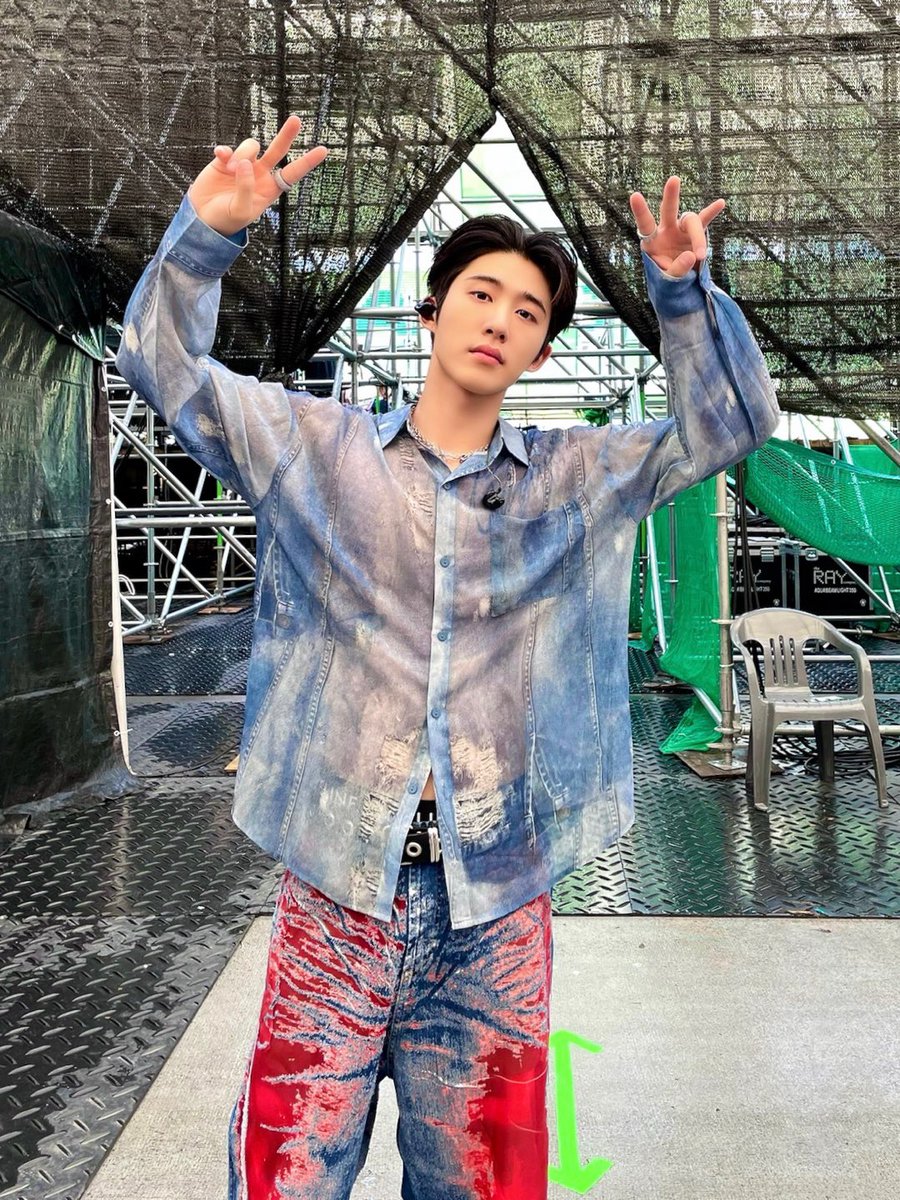 #Bcut 
더운 날씨에도 같이 워터밤 즐겨줘서 너무 고마워💙
감기 걸리지 않게 조심하기!
다음에 또 봐🤚