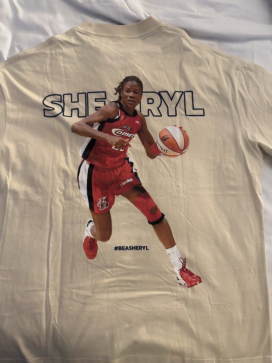 __febaby's tweet photo. This is the shirt I was telling you about @airswoopes22 #beasheryl @ChroniclesofROC https://t.co/btpWCWQRU6
