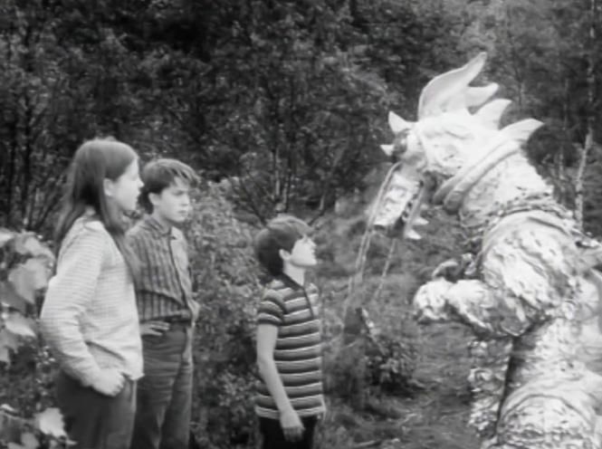 TalkingPicsTV's tweet photo. Get ready to meet DANNY THE DRAGON (1966) at 10:20am #SallyThomsett #JackWild #ChristopherCooper #PeterButterworth Episode One: The Invisible Space Bubble #TPTVsubtitles https://t.co/4bfI7sz9Fy