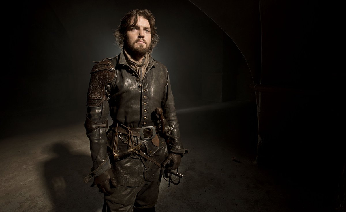 badly_wired's tweet image. An actor that was born for the role that they played.

#TomBurke #Athos #Musketeers
Images: farfarawaysite