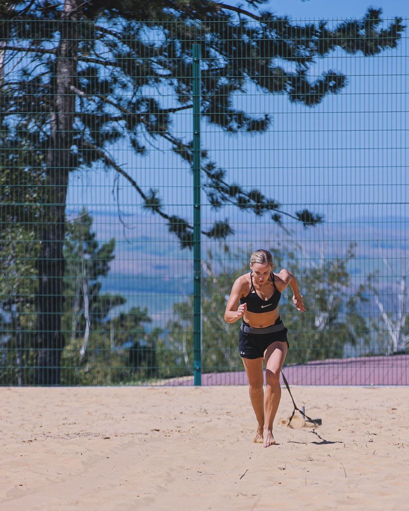 whccska's tweet image. Заряд энергии и красоты от именинницы 🤘🏼🥳