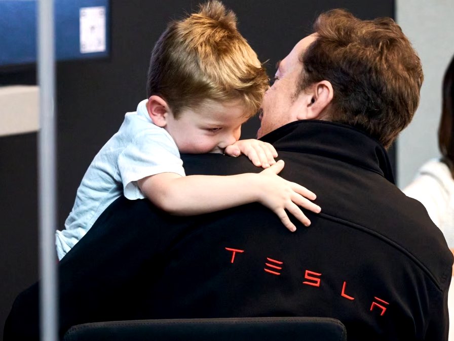 TeslaITS's tweet photo. “Don’t kill what you hate,
Save what you love”

@elonmusk https://t.co/OnkOeLRgCo