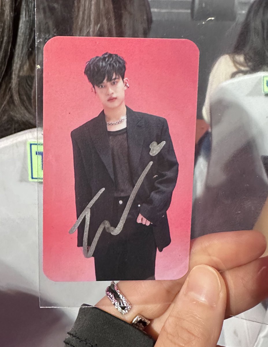 CotwoJBC's tweet photo. luck🥰🥰
#BarcodeTinnasit 
#Barcode1stFMinItaly https://t.co/MkOSvvEJrY