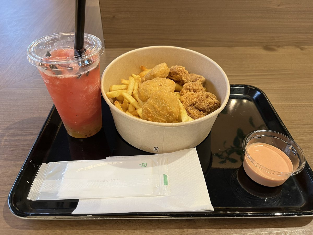 ElementaryGirl1's tweet photo. I Went To A Hot Spring Facility, And This Is My Dinner ♨️😋 https://t.co/Fv2V6exitQ