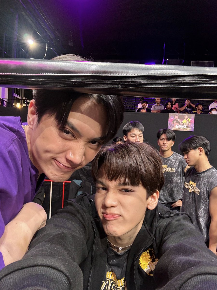 nutanonts_'s tweet photo. วันนี้เรามีวันดีอีพีจบ   
ได้มาพบมัมหมีพี่สาวขา
อีกทั้งยังมีพี่ป้าและน้าอา    
ไม่ใช่หนาใครป้าแกนี่แม่เธอ
#WandeeGoodday https://t.co/oCh6NFw8QP