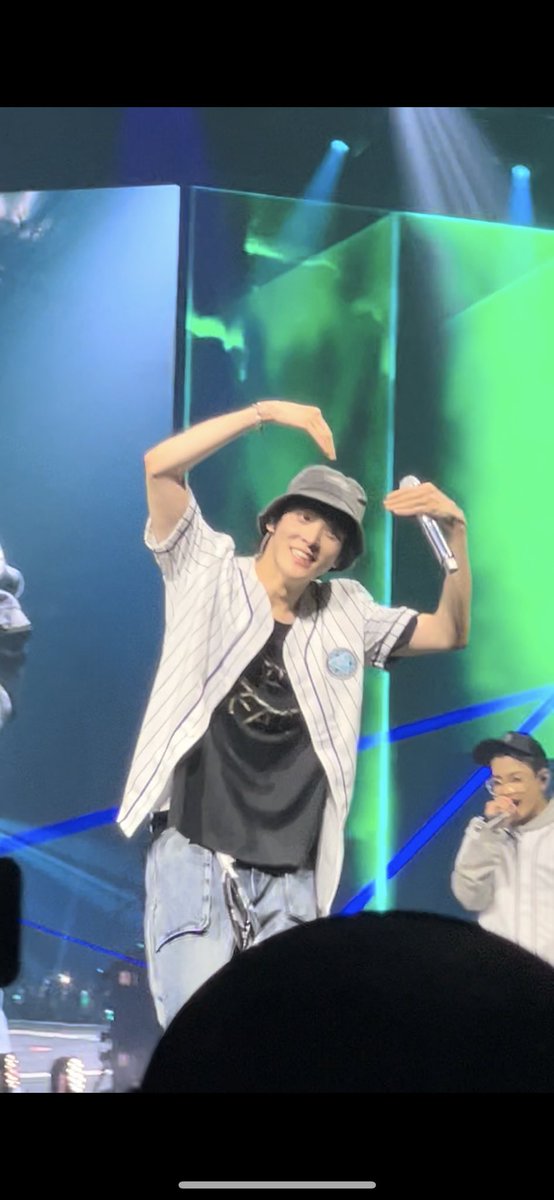 dompling24's tweet photo. Yunho or sanha cuz why can I see them both in this pic https://t.co/skkL9juFqE