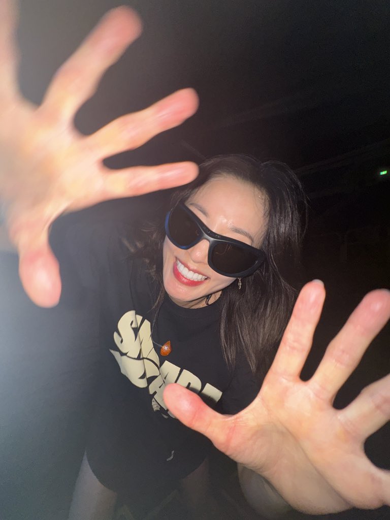 krungy21's tweet photo. Rehearsal done ✔️😎 
See you tonight Daralings&amp;Blackjack Taiwan 🥰
#OneToneConcert #Taipei #Taiwan
So excited to be with my 2nd generation colleagues and 2nd gen fanbsase in Taiwan 🤩🇹🇼 https://t.co/EOVdJEQfmV